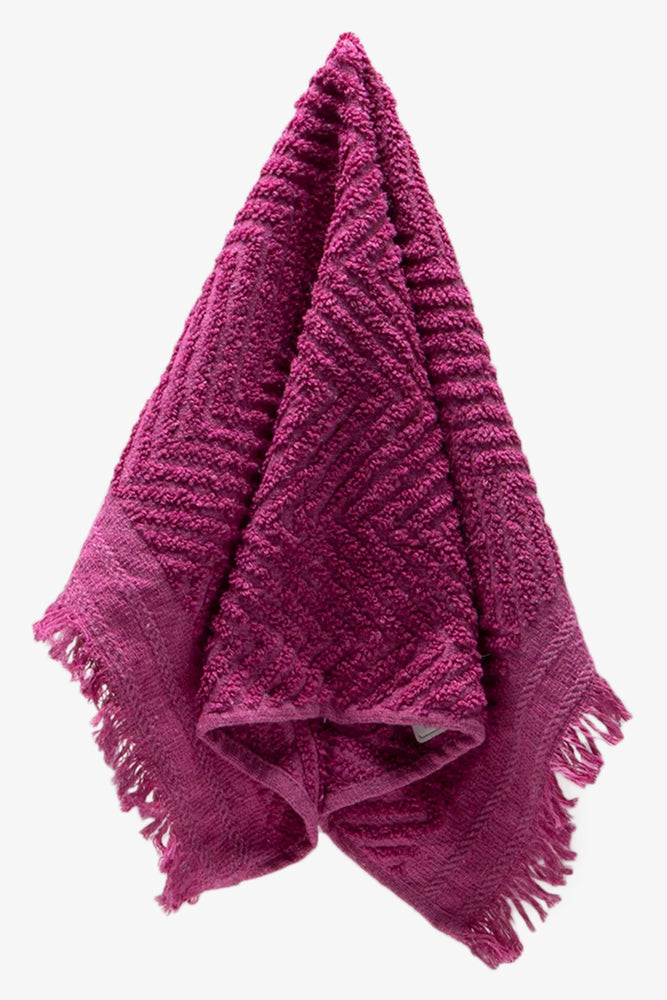 Textured Fringed Guest Towel Pink