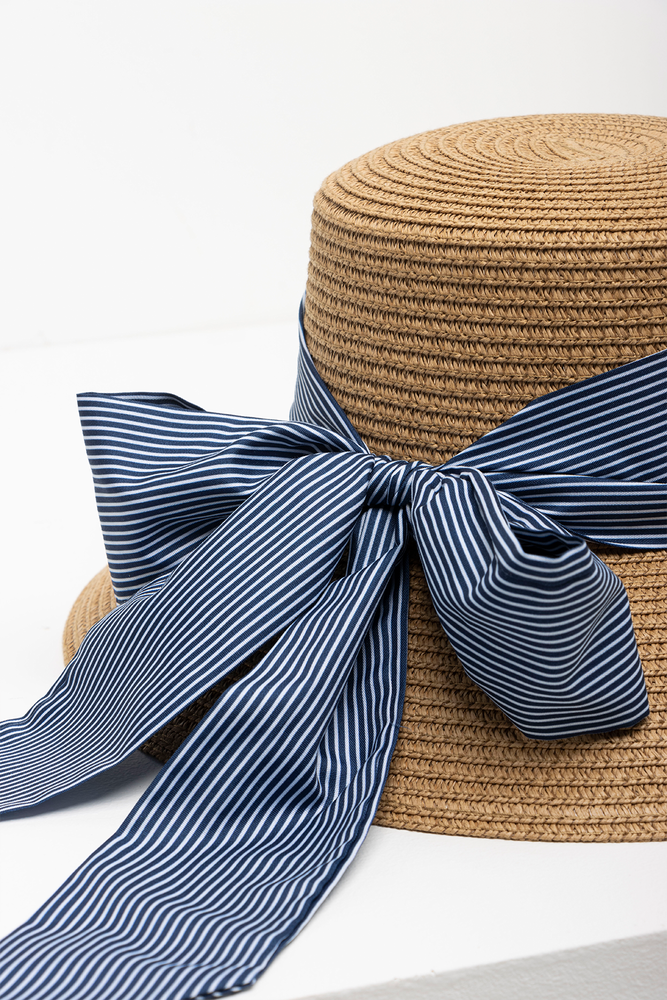 Straw Hat With Blue Ribbon Natural (2)