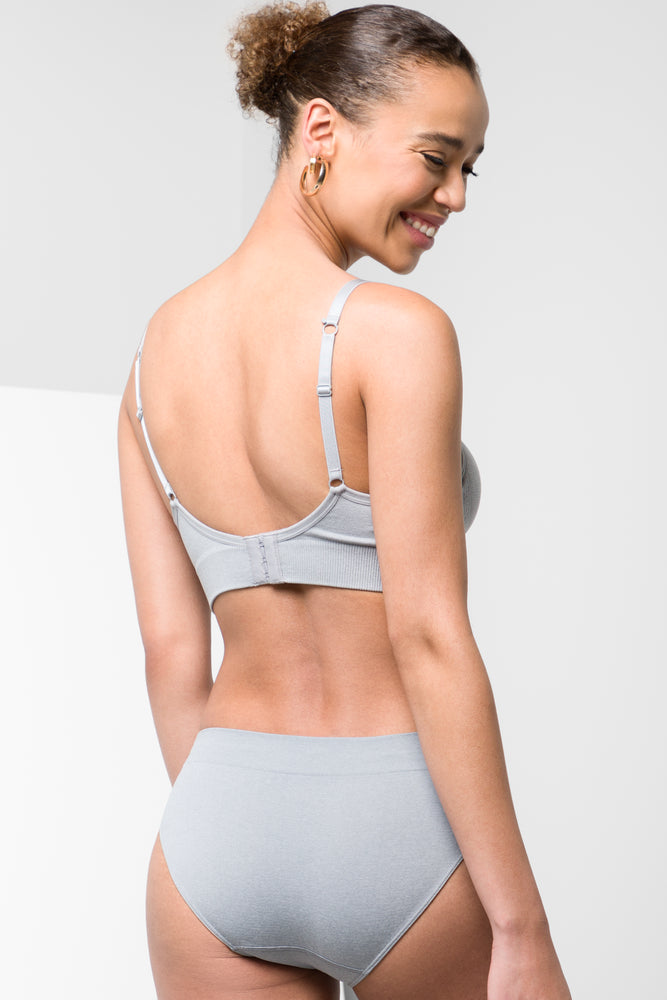 3 Pack Seam-Free Bikini Panties Grey & Black (3)