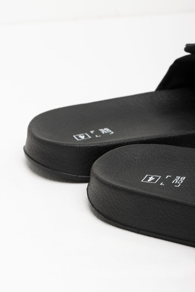Slide Black (3)