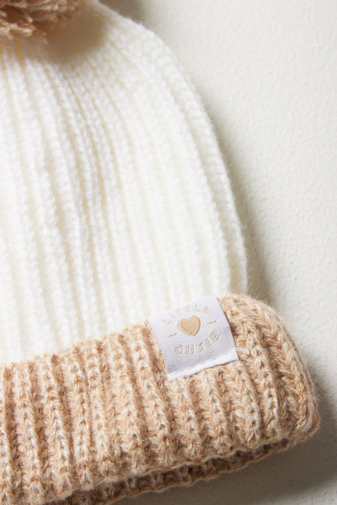 Beanie White (1)