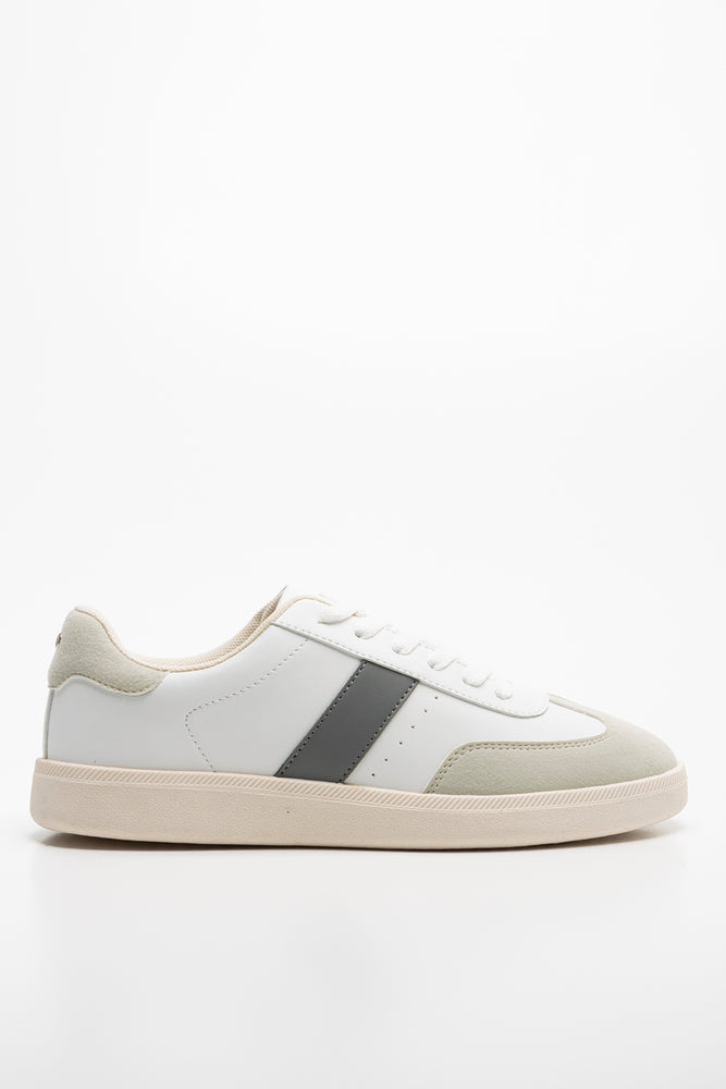 Sneaker White