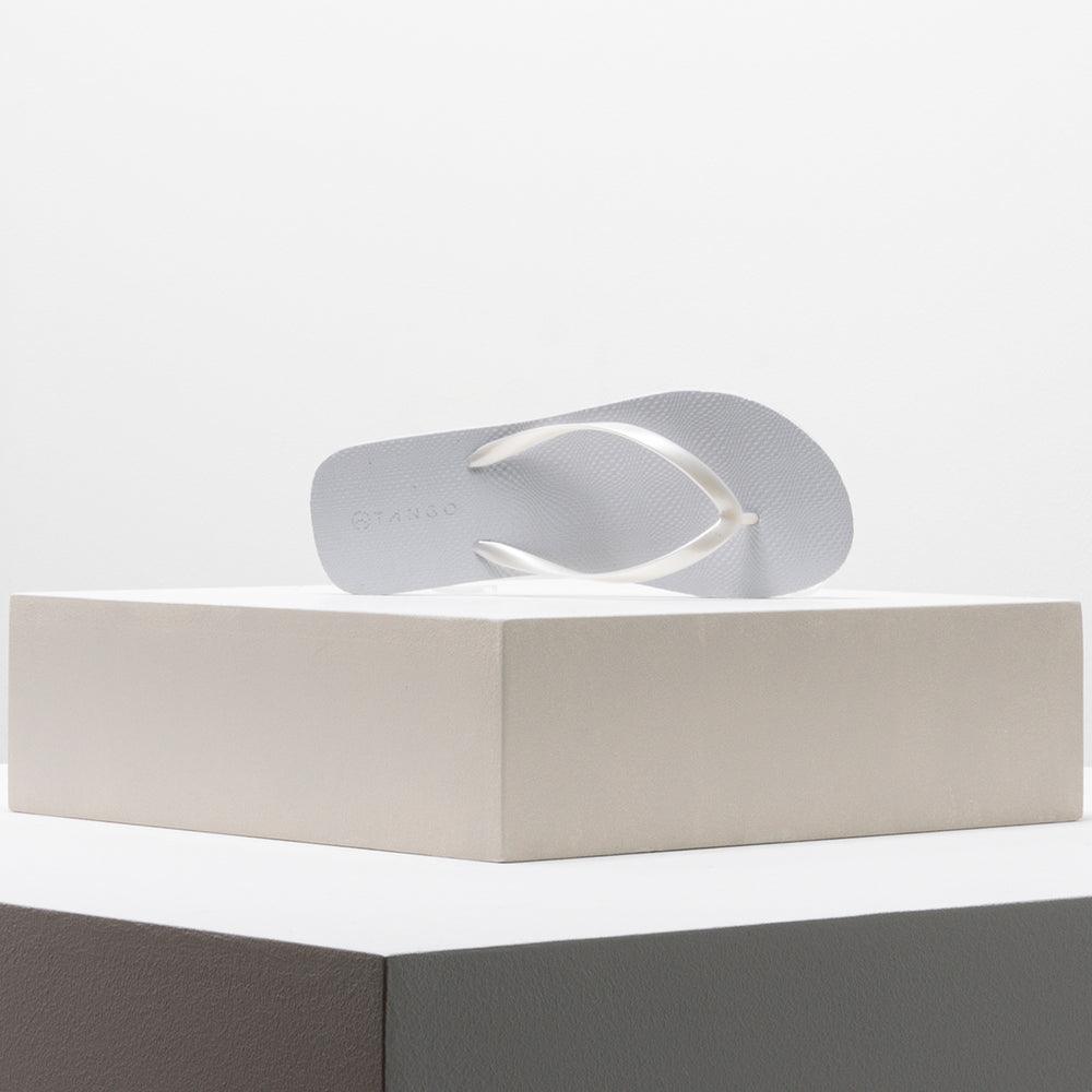 Plain Flip Flop White (4)