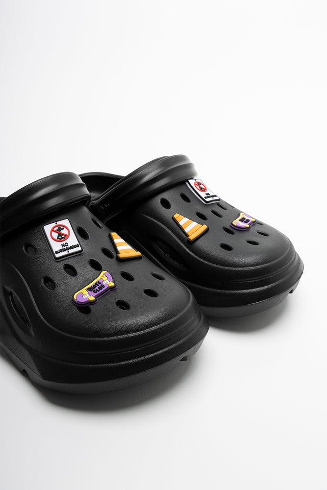 Charm Clog Black (2)