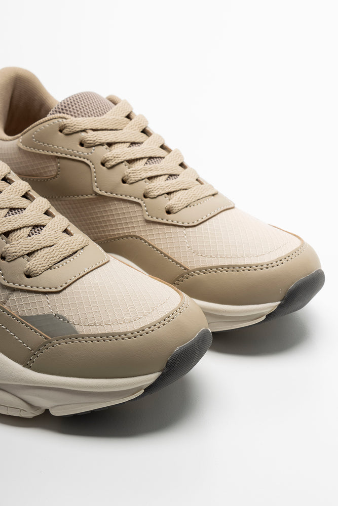 Rugged Trainer Natural (2)