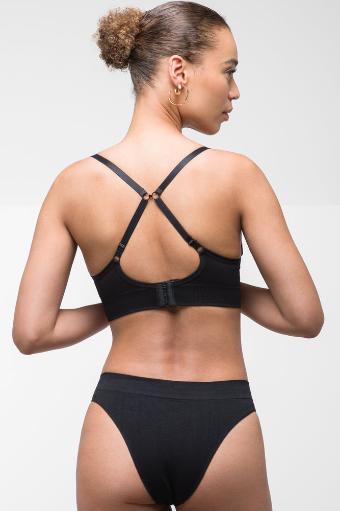 Seam-Free Bralette Black (2)