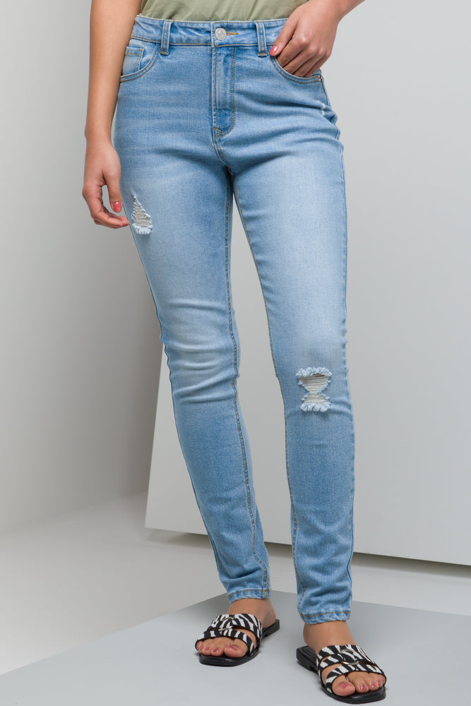 Distressed Skinny Jean Light Blue