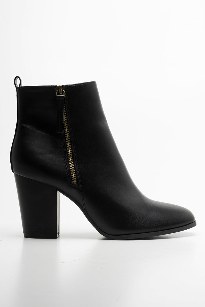 Boots Black