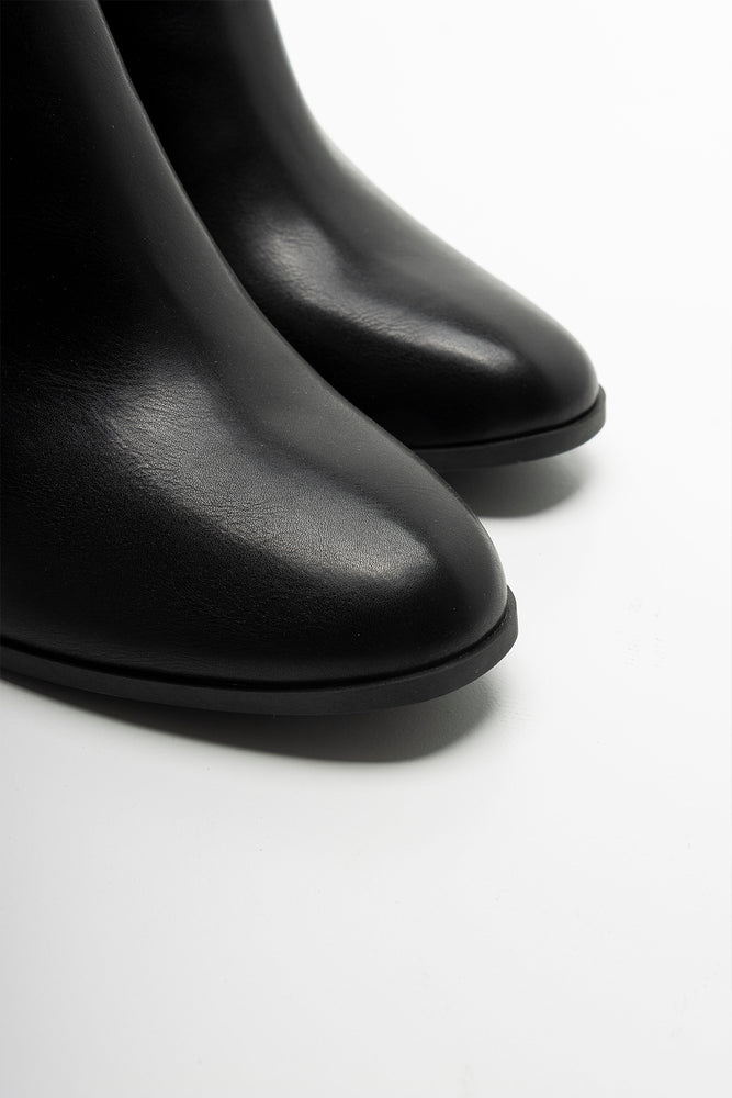 Boots Black (3)