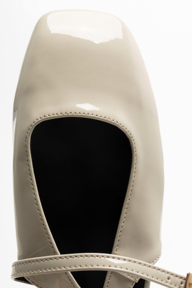 Ankle Strap Mini Block Heel Cream (4)