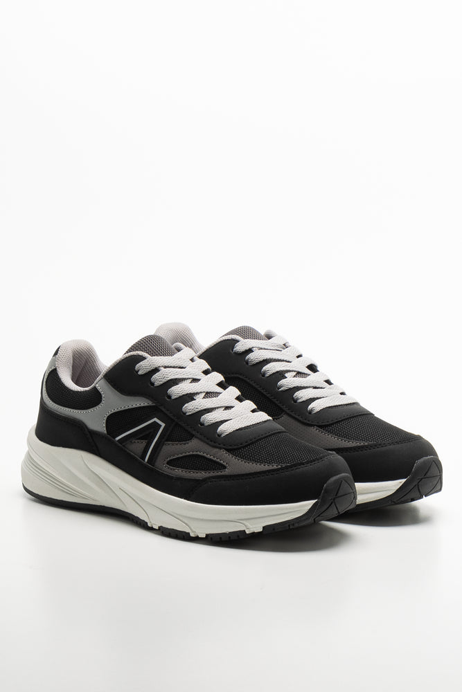 Retro Trainer Black