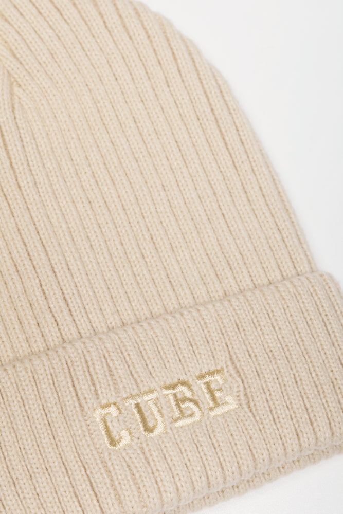Embroidered Beanie Natural (1)