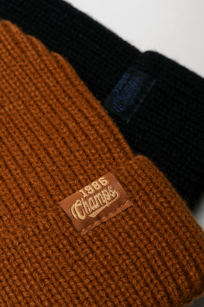 2 Pack Beanies Brown And Black (1)