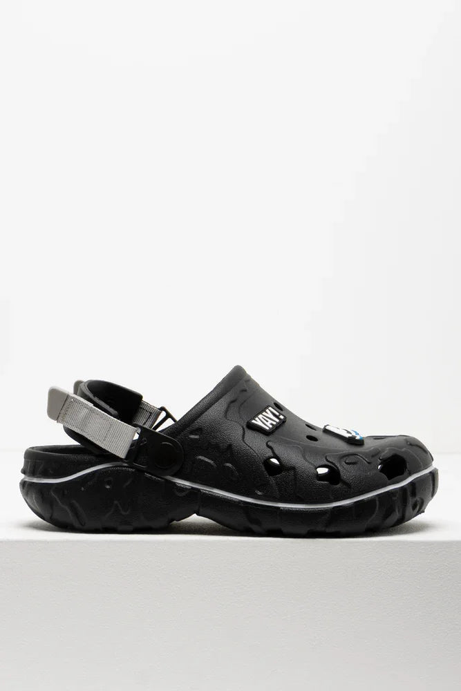 Clogs With Charms Black (1)