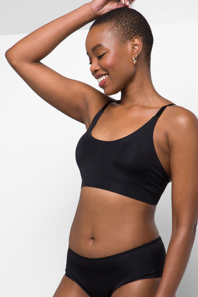 Bonded bralette black (1)