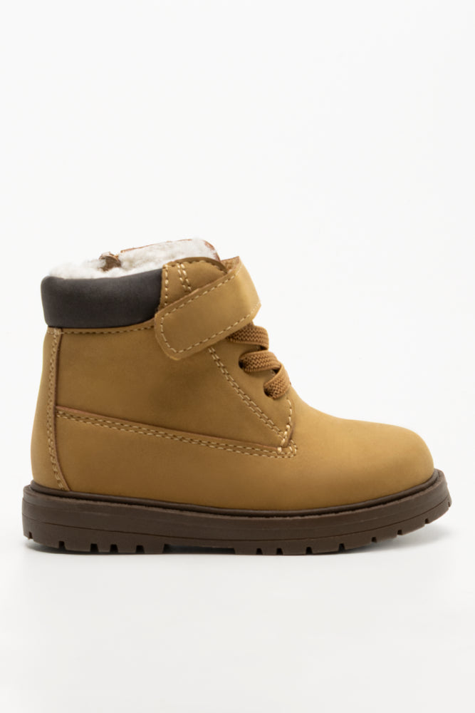 Sherpa Boots Tan (1)