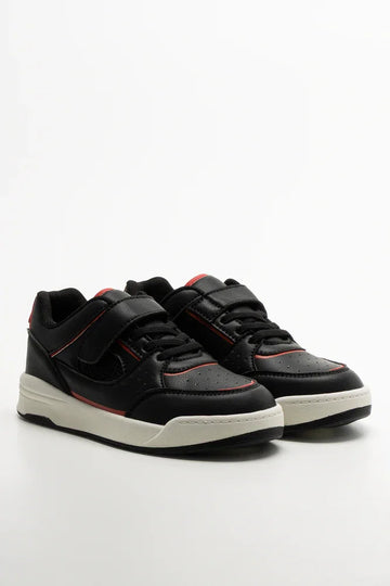 Skate Sneakers Black
