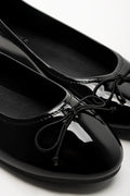 PATENT ALMOND TOE BALLERINA PUMP BLK (2)