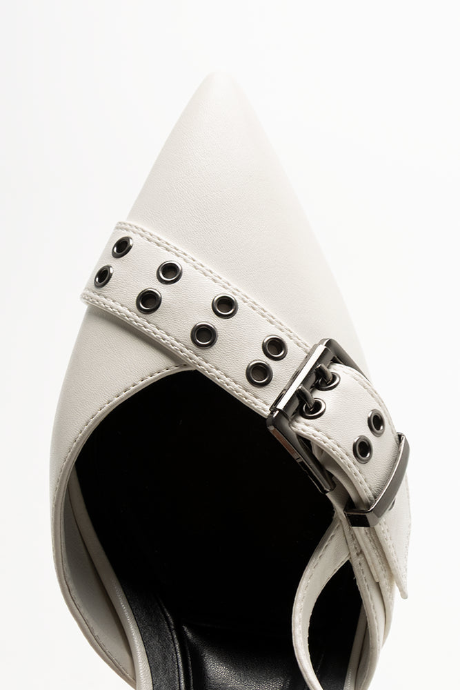 Buckle Pointy Block Heel Shoes White (4)