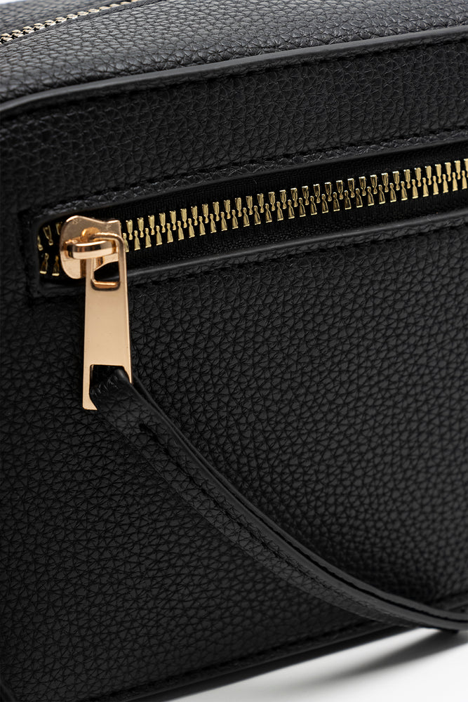 Front Zip Camera Bag Black (2)