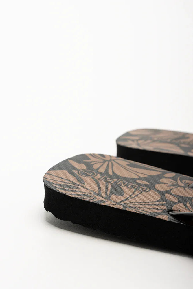 Printed Flip Flops Black (3)