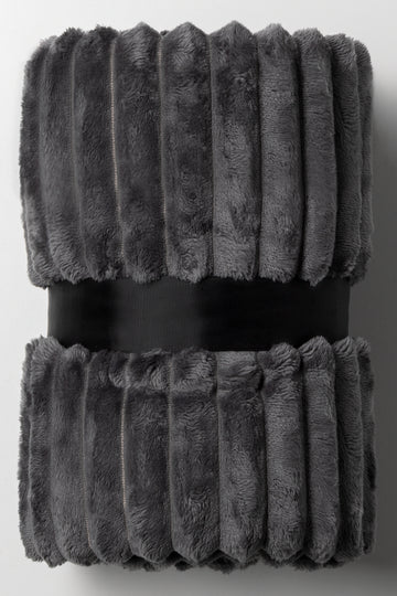 TEXTURED THROW LARGE CHARCOAL