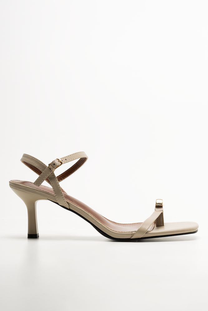Toe Loop Heel Sandals Natural