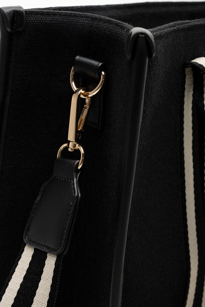 Square Tote Bag Black (3)