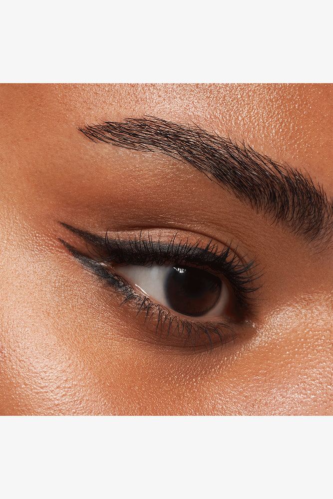 Essence Kajal Pencil 01 (3)