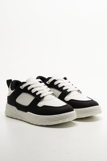 Sneakers Black And White