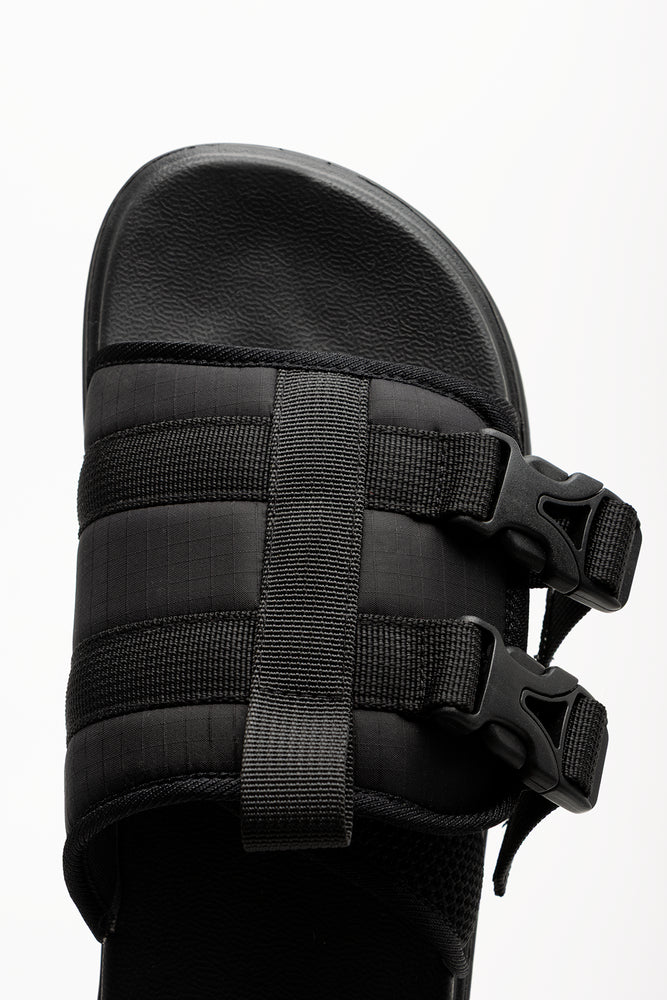 Utility Buckle Slides Black (4)