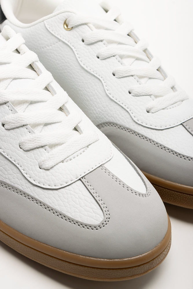 Retro Sneaker White (2)