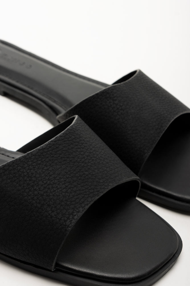 Mule Sandals Black (2)