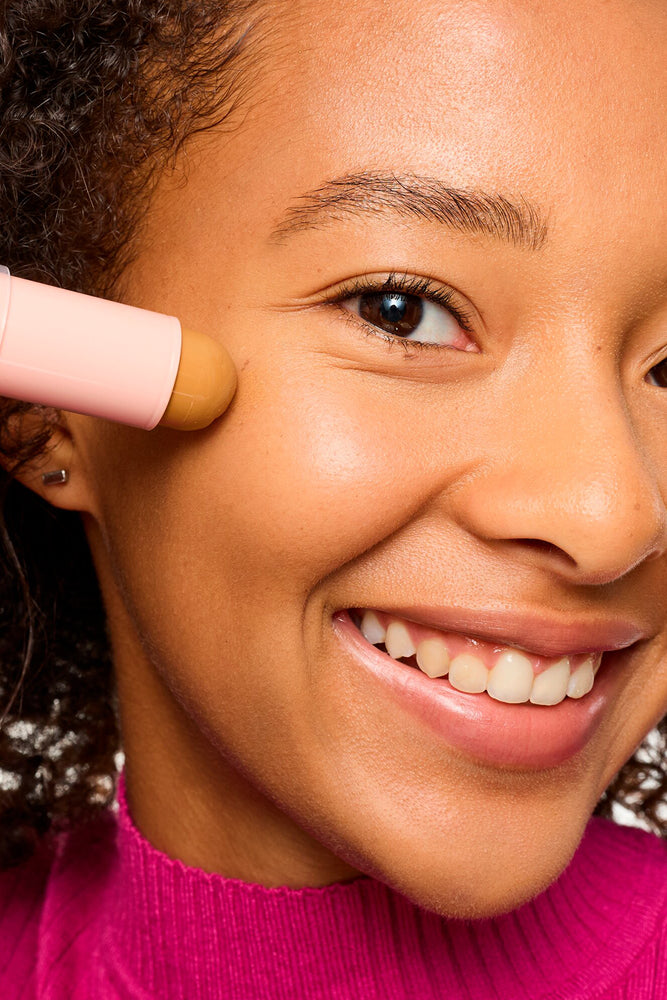 Essence Foundation Stick 202 (2)