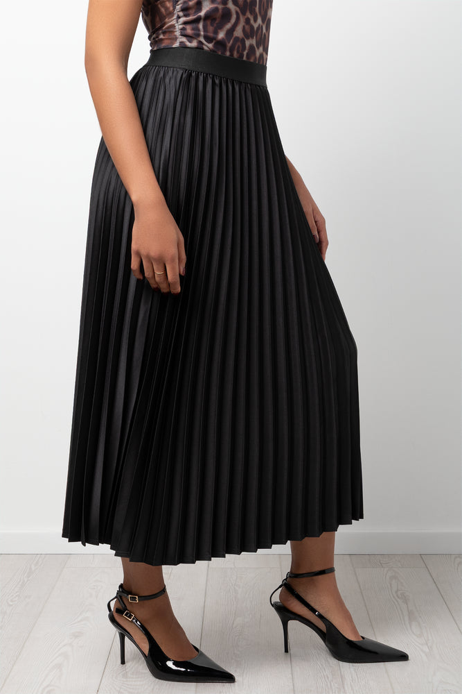 Satin Maxi Pleated Skirt Black (1)