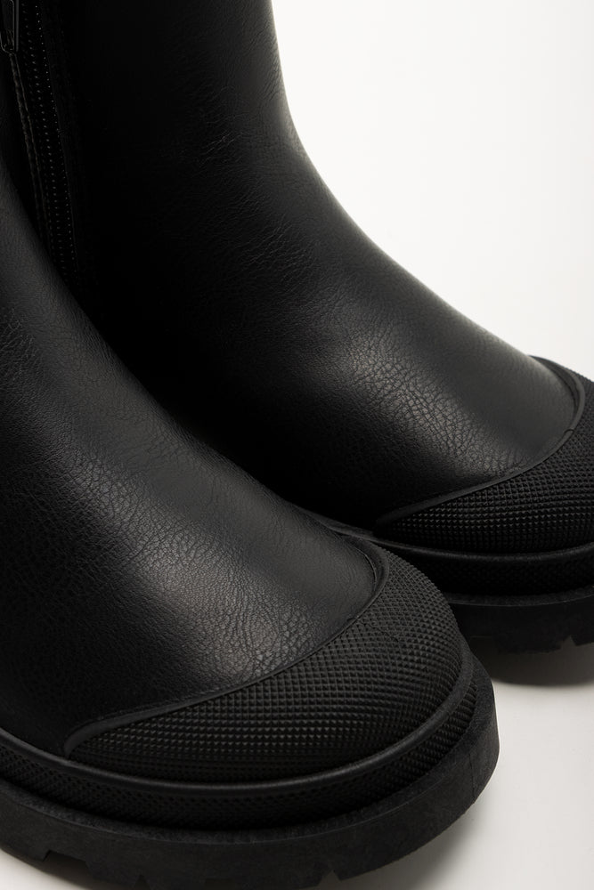 Chelsea Boots Black (2)