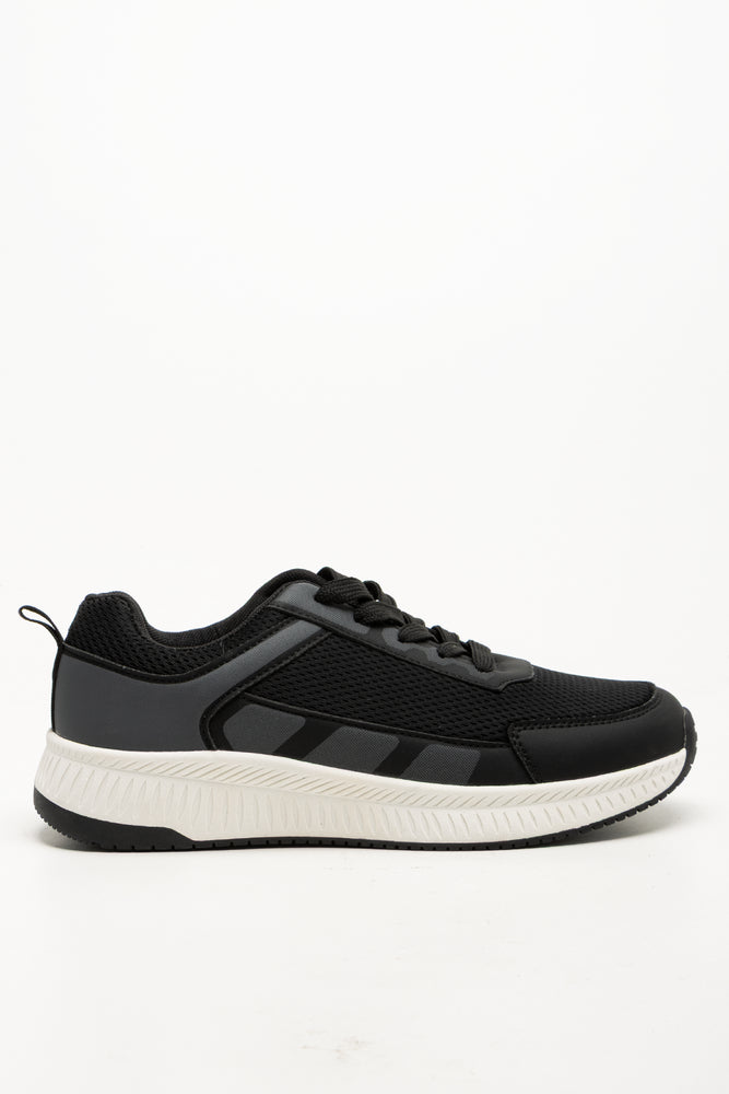 Trainers Black (1)