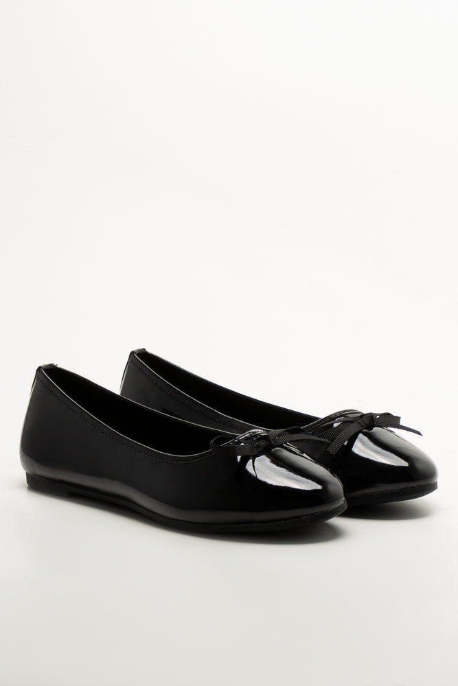 Patent Almond Toe Pump Black