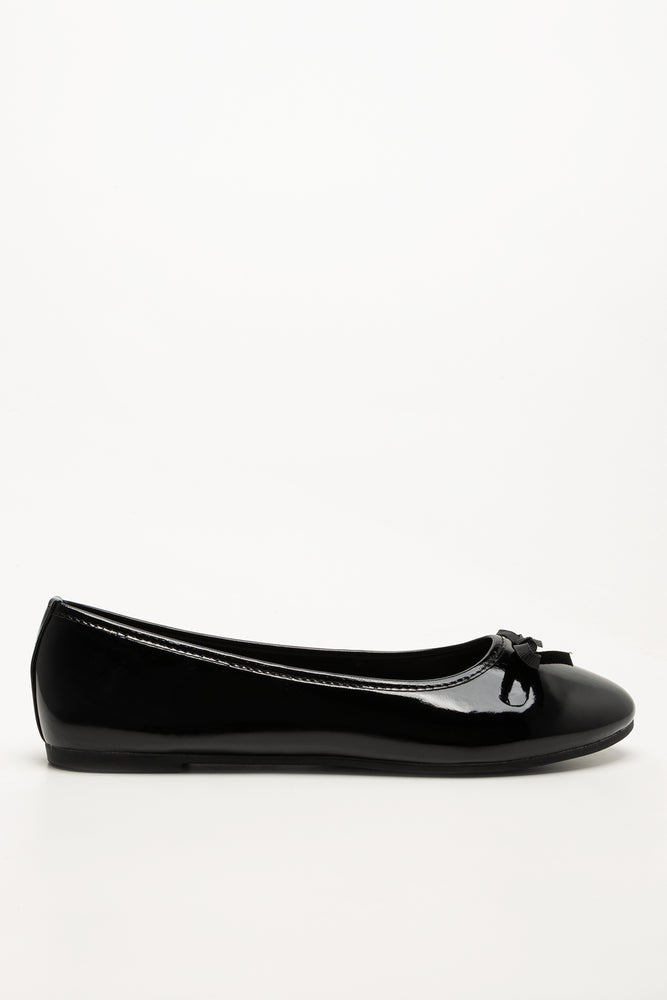 Patent Almond Toe Pump Black (1)