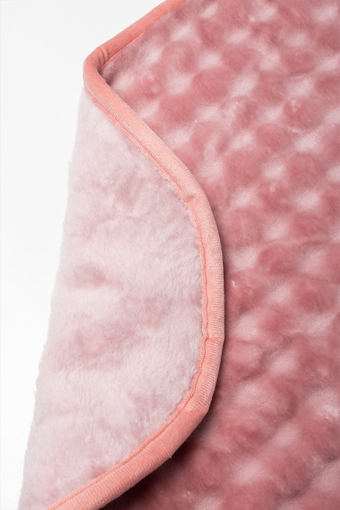 Textured Mink Blanket Pink (1)