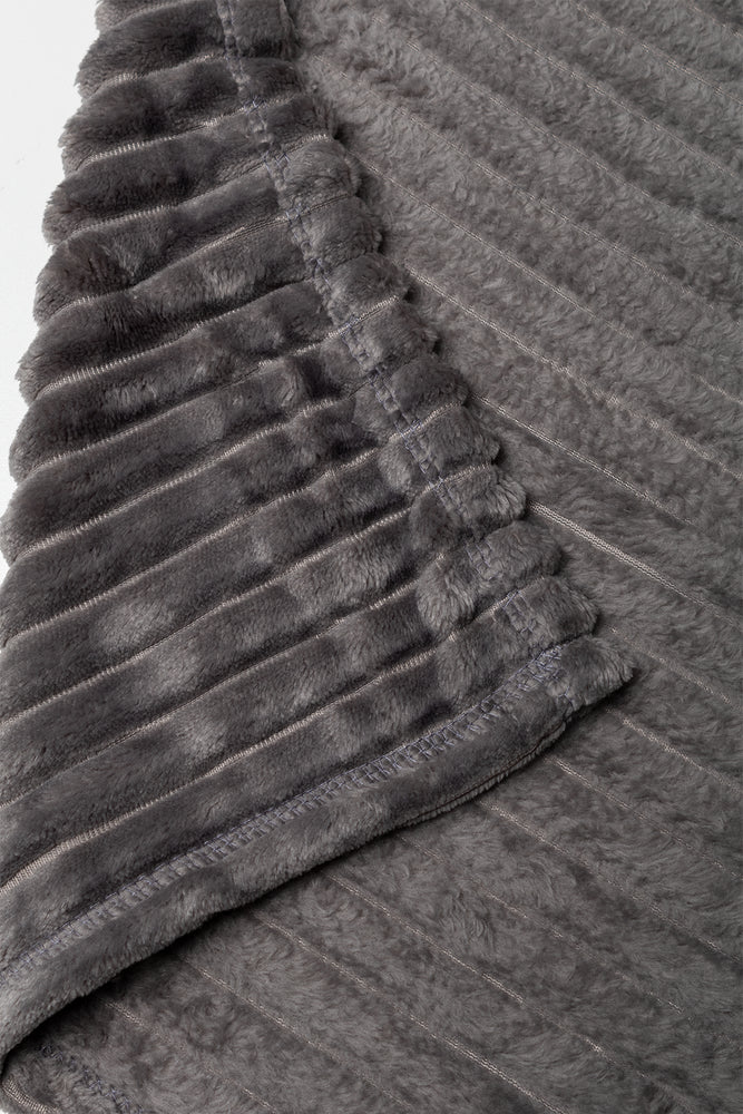 Large Throw Dark Grey (1)