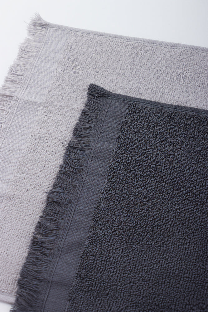 Grey & Grey 2 Pack Fringed Guest Towels (2)
