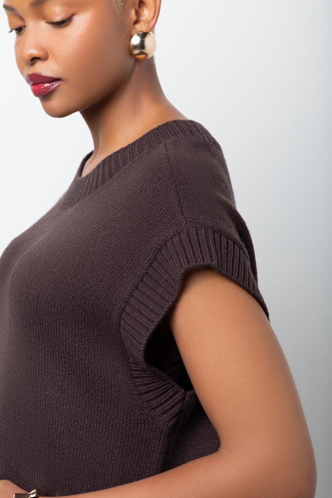 Sleeveless Crew Neck Pullover Brown (3)