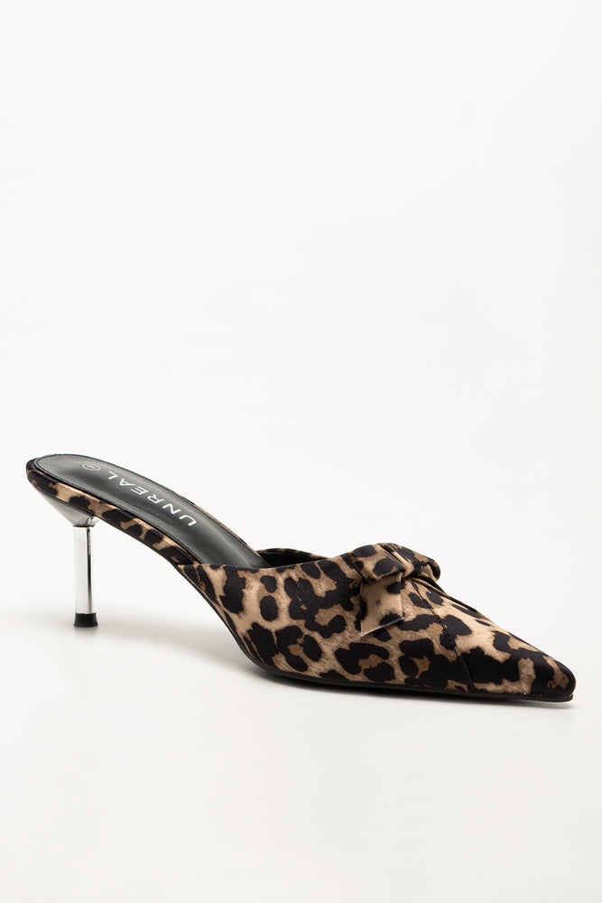 Leopard With Bow Pointy Shoes Natural
