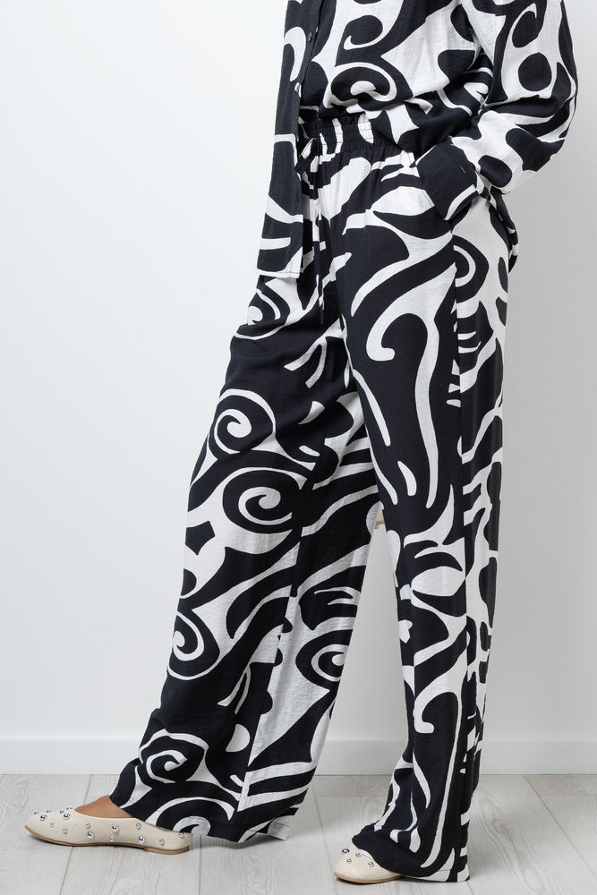 Crinkle Pants Black And White (1)