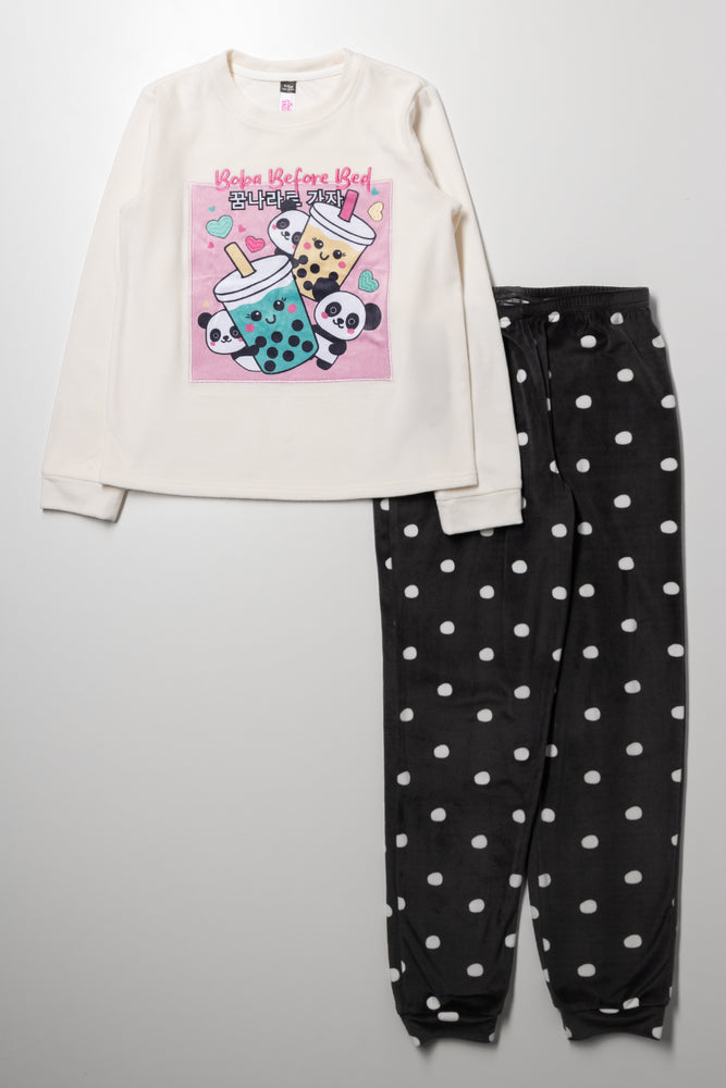 Pyjamas Black And White