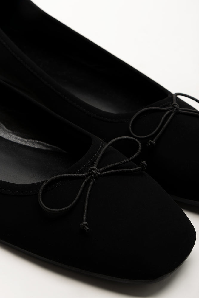 Square Toe Pumps Black (2)