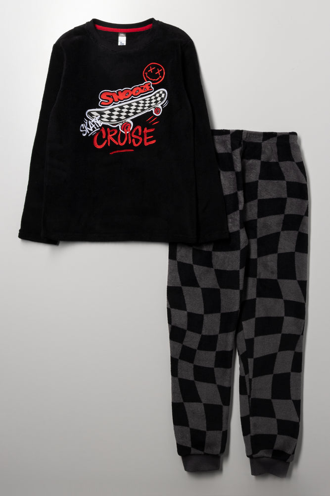 Skater Long Sleeve Fleece Pyjamas Black