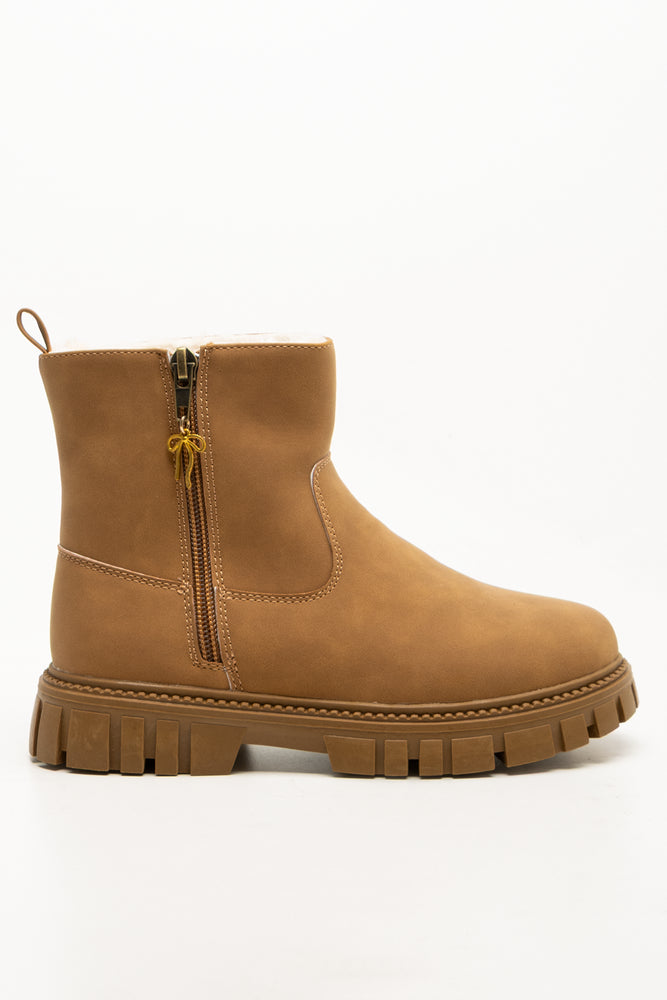 Bow Charm Chelsea Boots Tan (1)