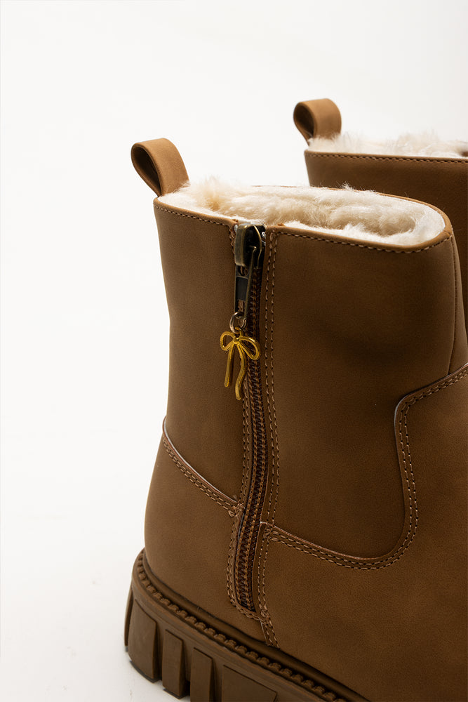 Bow Charm Chelsea Boots Tan (3)